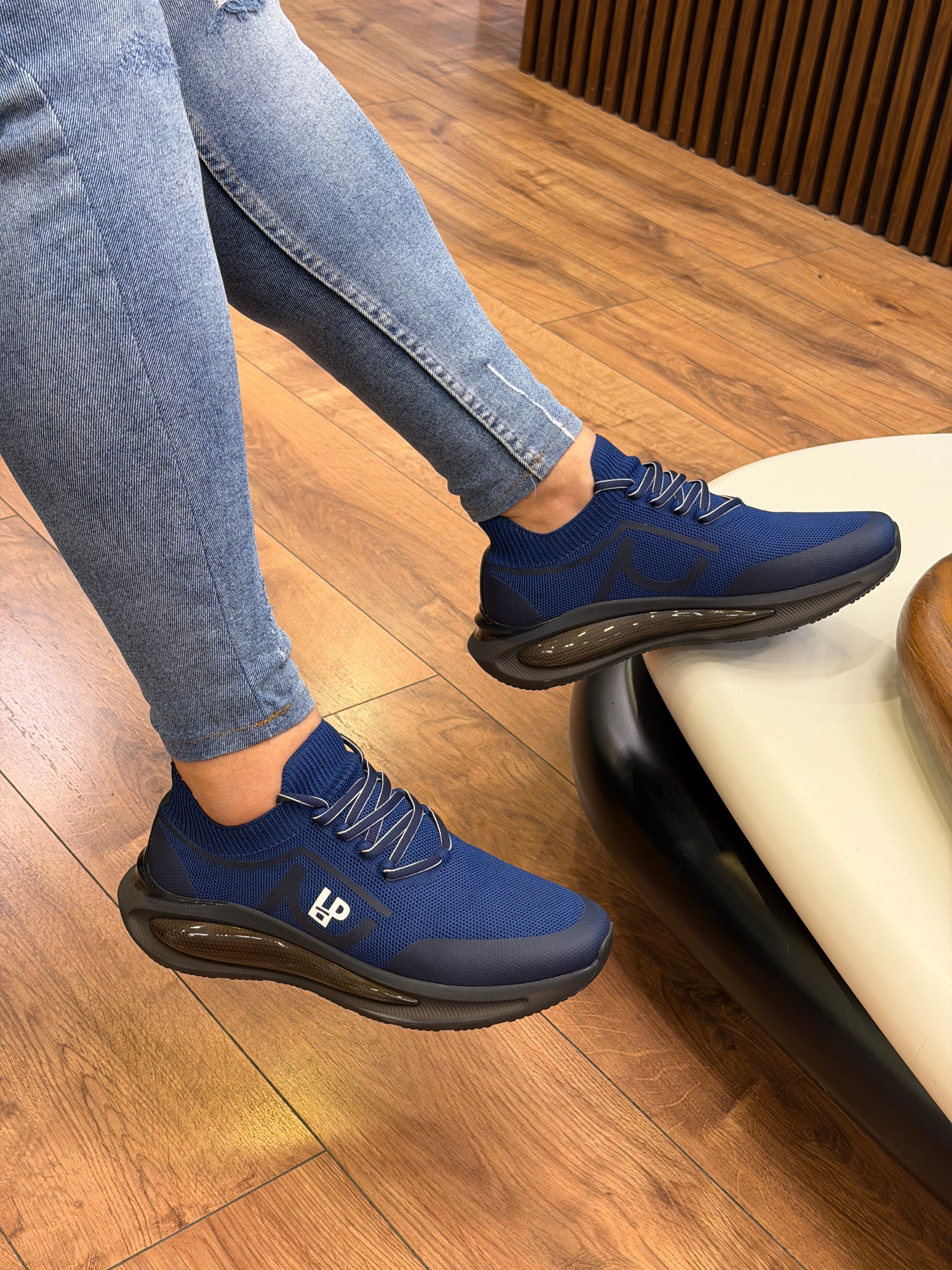 1112 TRİKO SNEAKERS